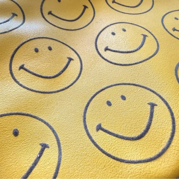 Yellow x Gold Smiley Face Pouch - Picture 3 of 5